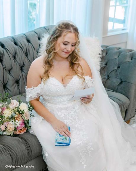 mr mrs wagner reading the letter