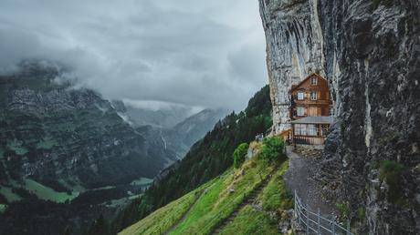 Hiking Apps That Help You Plan Routes And Stay Safe Outdoors