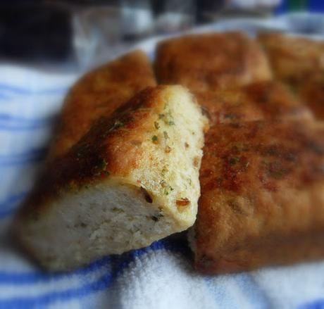 Herbed Oatmeal Pan Rolls
