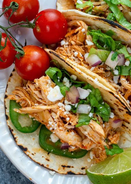 How to Make Chicken Tinga