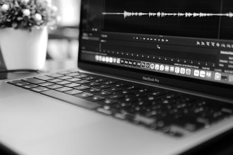 6 Voice Transcription Platforms For Accurate Speech-To-Text