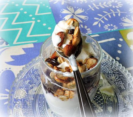 Crunchy Yogurt Pots