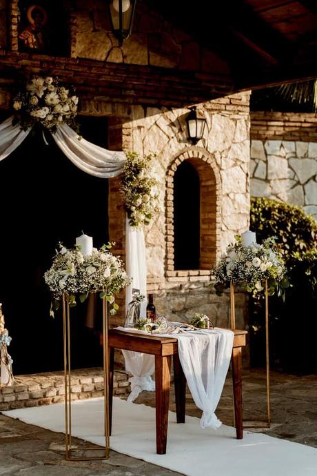 Beautiful Autumn Wedding White Flowers Beach Next Day Session