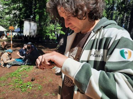 Celtica Valle d'Aosta: making a copper brooch