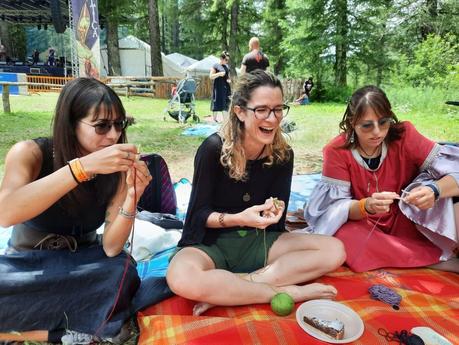An improvised and spontaneous lucet workshop with friends at Celtica Festival 2023
