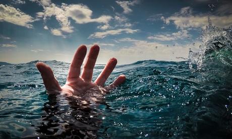 Three children reported missing while bathing at sea