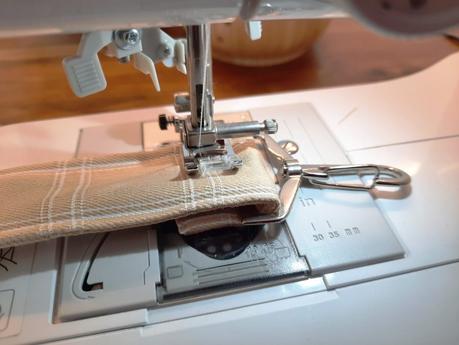 Constructing the shoulder strap for my bodhran bag