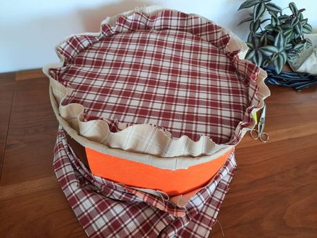 Inserting the padding in the wrapping ring of my bodhran bag