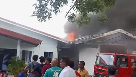 Eight workers hospitalized after Embilipitiya garment factory fire