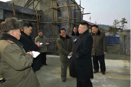 Kim Jong Un issues instructions on renovation and construction work at Songdowon International Children's Camp (Photo: Rodong Sinmun).