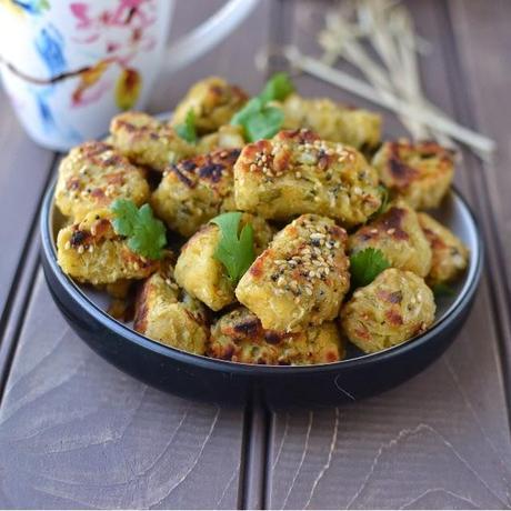 Gujarati Lauki Muthiya (Doodhi Muthia)