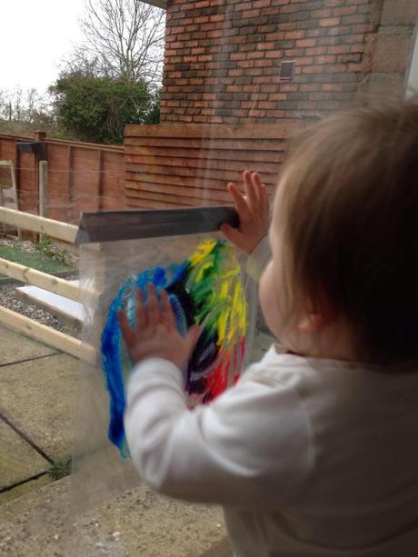 Sensory play: 2 'baby safe' painting methods