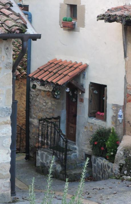 Callejón entre dos de las calles principales