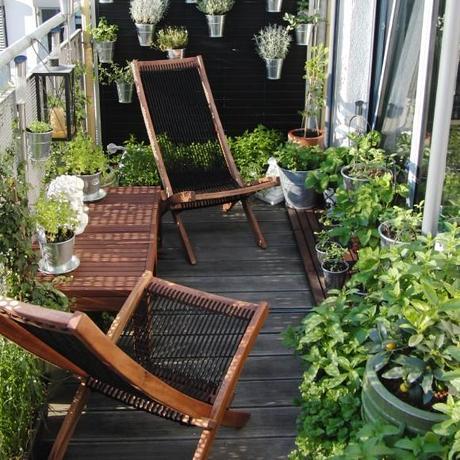 small balcony decorating ideas @Simone Design Blog