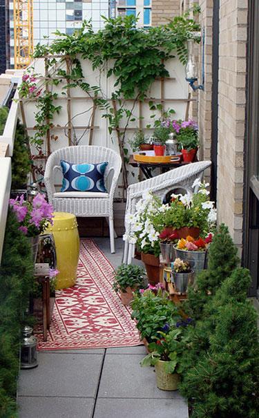 small balcony decorating ideas @Simone Design Blog