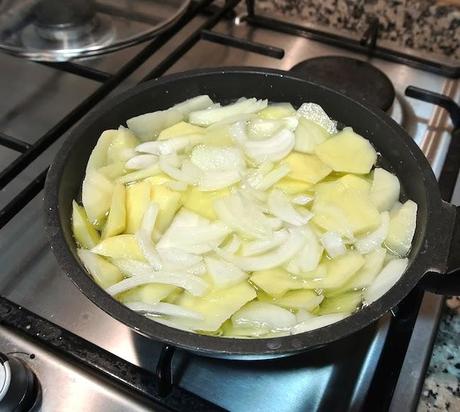 Tortilla de patatas: A Classic Spanish Dish