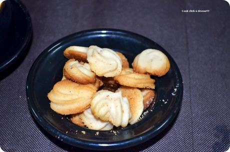 Egg less rose cookies