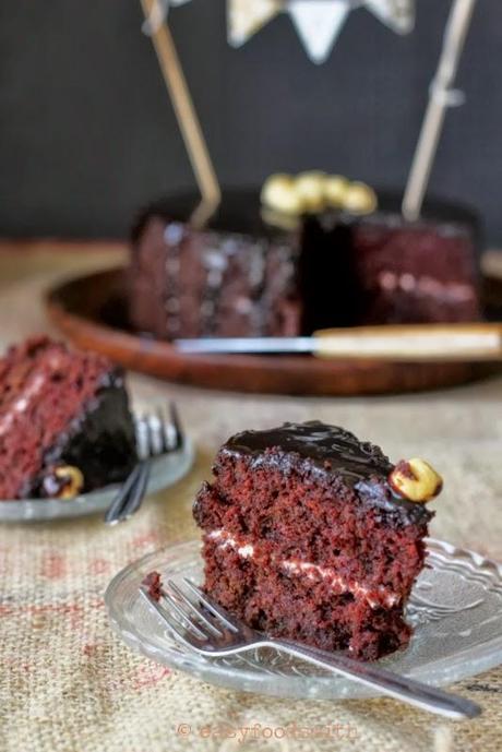 Celebrating EFS Blog's 3rd Bloganniversary w/ BLITZ & BAKE BEETROOT CHOCOLATE CAKE (Eggless)