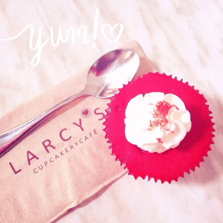 Larcys Cupcakery Cafe