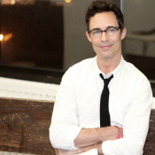 Tom Cavanagh Harison Wells The Flash