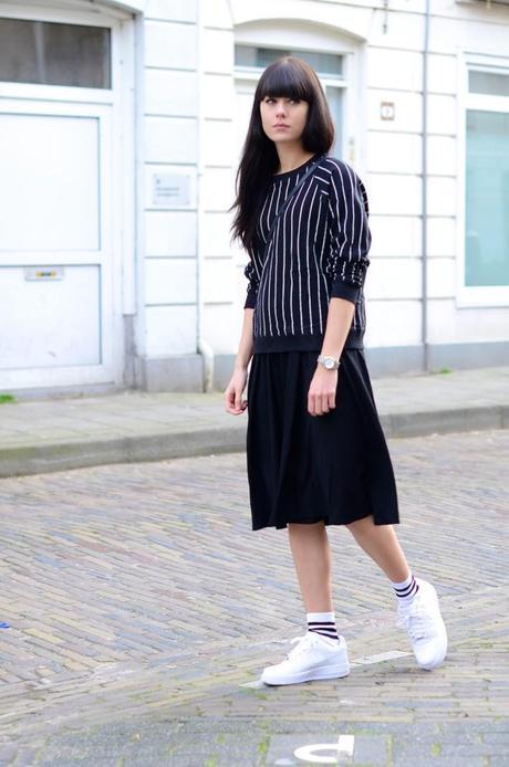 Midi outfit midi skirt sporty look