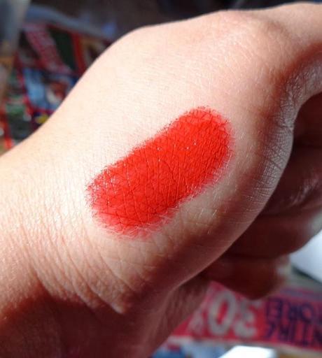 Self Adjusting Lipsticks -Do they work? Testing it out with Du Wop's Private Lipstick in Private Red