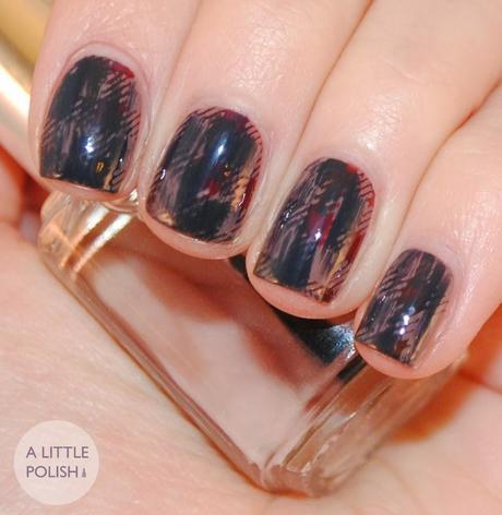 Twinsie Tuesday: Grunge Nails