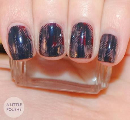 Twinsie Tuesday: Grunge Nails