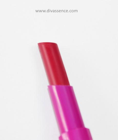 Avon Simply Pretty ColorLast Lipstick in Scarlet: Review, Swatches, LOTD