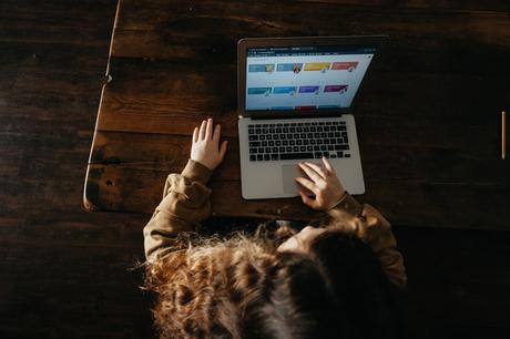 Top Reddit Threads About Using a Laptop for Ecommerce Success