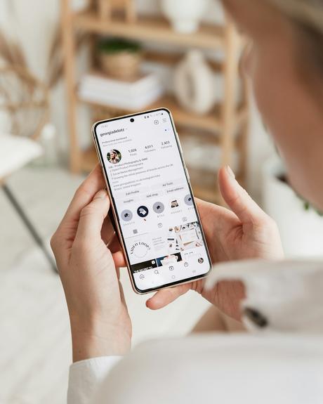 What Does YN Mean: Common Definitions in Social Media and Chat Apps