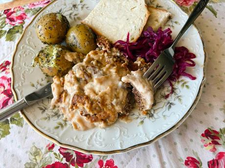 Cube Steak with Mushroom Gravy