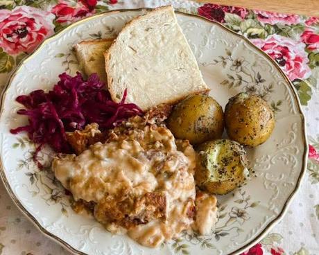 Cube Steak with Mushroom Gravy