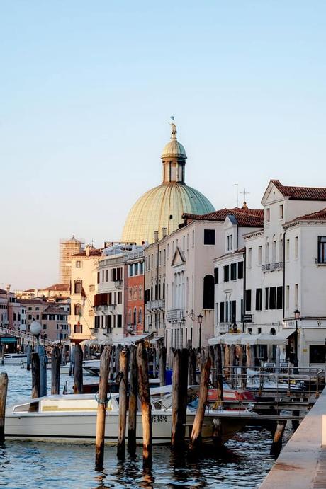 Romantic Spring Wedding Venice Next Day Session