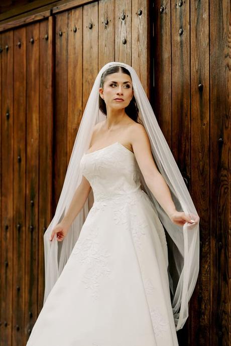 Chic White Floral Wedding Larissa