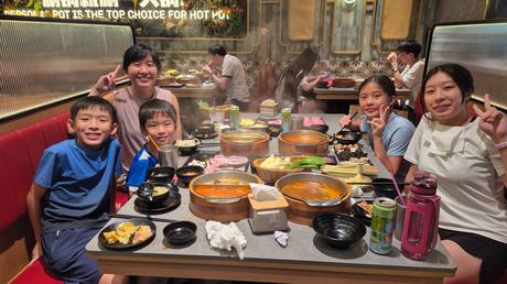 Happiness is... enjoying a whirlwind year-end holiday