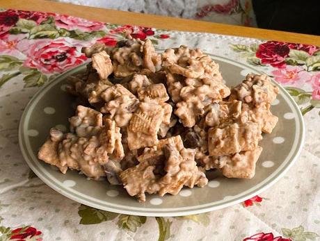 Copycat  Cinnabon  Clusters