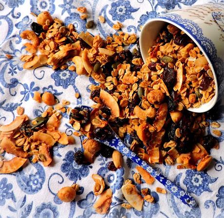 Nutty Honey & Maple Granola