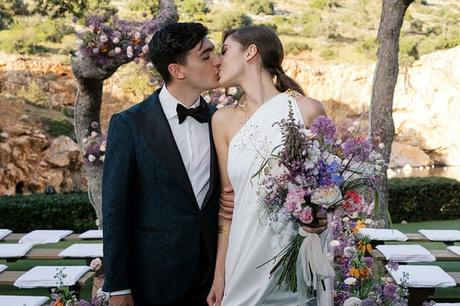 Romantic garden chic wedding inspiration with dreamy spring florals Romantic garden chic wedding inspiration with dreamy spring florals