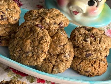 Pumpkin Spice Oatmeal Cookies