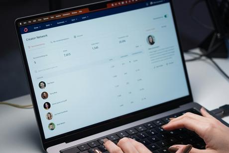 HubSpot Sequences vs. Workflows: Which Tool Is Better for Sales Follow-Ups and Automation?