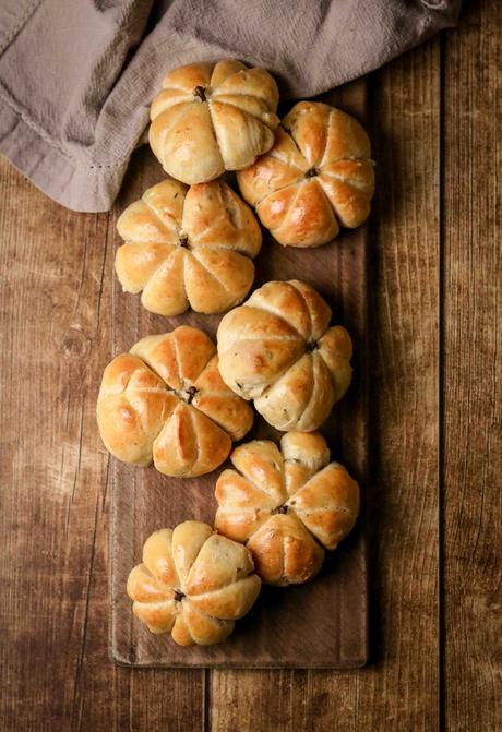 Pumpkin rolls