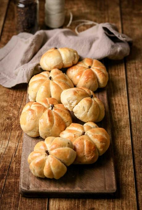 Pumpkin rolls