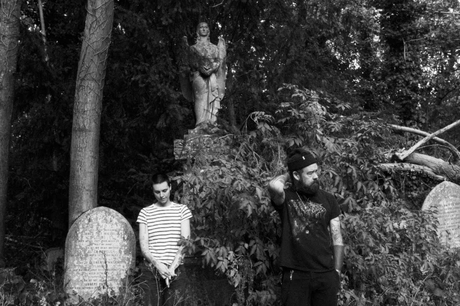 Reclus.É – ‘Isolationist’