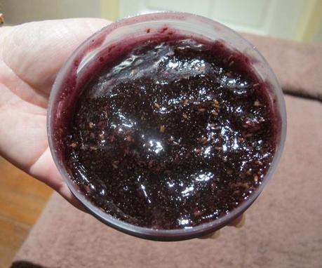 New Launches From The Body Shop – Limited Edition Blueberry and Spring Trend Makeup Collection. scrub gelee