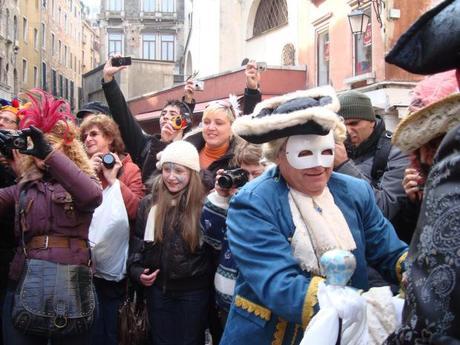 ReasonstoDress.com Carnevale di Venezia Venice Carnival History of Mardi Gra Martedì Grasso Fat Tuesday why do we wear masks visit Italy