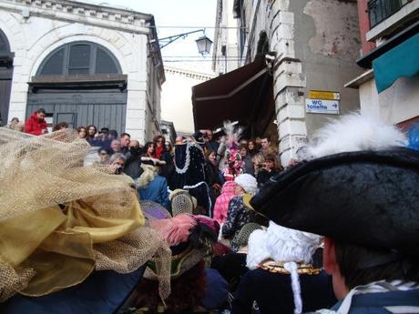 ReasonstoDress.com Carnevale di Venezia Venice Carnival History of Mardi Gra Martedì Grasso Fat Tuesday why do we wear masks visit Italy