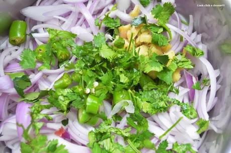 Vengaya pakoda(onion fritters)/ Onion Thool pakoda