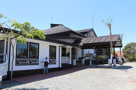 Breakfast at Antonio's, Tagaytay