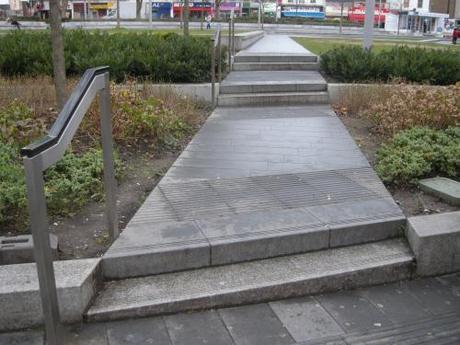 General Gordon Square, Woolwich - Steps